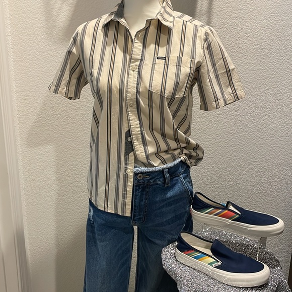 Volcom cotton button down in tan with vertical stripes. Size Youth 12Y /EU L. - Picture 7 of 10